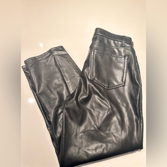 Abercrombie & Fitch Ultra High Rise Ankle Straight Vegan Leather Pants - Picture 1 of 3